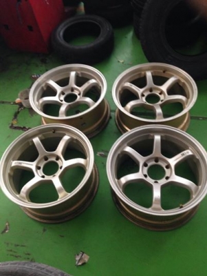 ขายล้อ RG-D ขอบ20 6รู กว้าง9.5 สวยๆ ถูกๆครับ