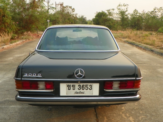 ลดราคาขายถูก BENZ 300D โฉม W123 สภาพดี พร้อมใช้งาน