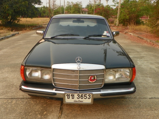 ลดราคาขายถูก BENZ 300D โฉม W123 สภาพดี พร้อมใช้งาน