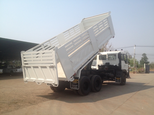 สวยๆเลยครับ HINO PROFIA มีทั้งเครื่อง K13D และ P11C 320 K13C 360 แรง กระบะดั้มพ์ ยาว 6 เมตร กว้าง 2.50 เมตร สูง 1.50 เมตร ดั้มพ์ 15 ตันคุ้มกว่ารถใหม่เป็นล้านครับ สนใจโทรเลยครับ