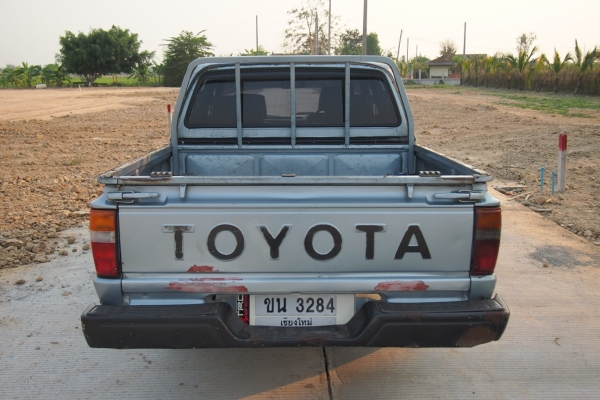 ขายถูก TOYOTA HERO LN56 4ประตู (แค็ปเล็ก) ปี90