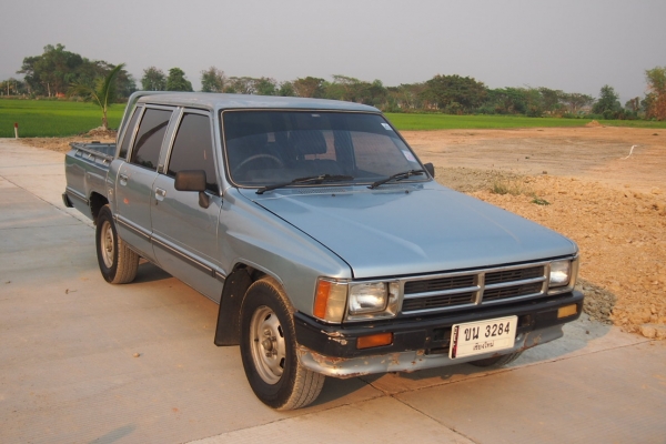 ขายถูก TOYOTA HERO LN56 4ประตู (แค็ปเล็ก) ปี90