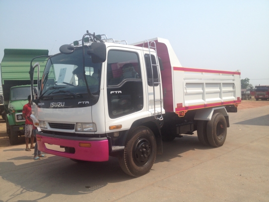 ISUZU DECA เครื่อง 210 แรงดั้มพ์ สวยๆไม่แพงคุ้มครับคัชซีใหญ่น่าใช้ระบบน้ำมันพร้อมเล่มทะเบียนไม่แพงครับ