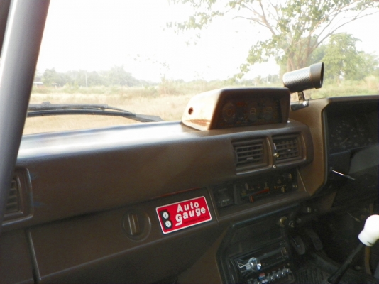 ลดราคาขาย TOYOTA LN65 4ประตู คานแข็ง 4x4 ขายราคา 269,000.-