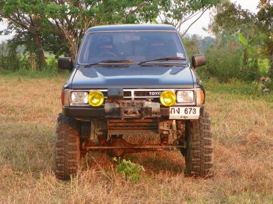 ลดราคาขาย TOYOTA LN65 4ประตู คานแข็ง 4x4 ขายราคา 269,000.-