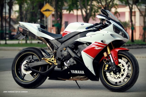 ขายR1 ปี2005 สเป็กแคนนาดา ทะเบียนโอน ของแต่งเยอะ ไม่เคยล้ม สภาพนางฟ้า ราคาต่อรองได้ครับ 310000     0811160919