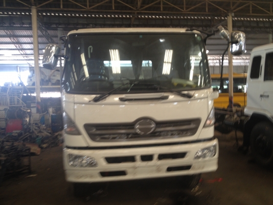 กำลังเก็บงานครับรอเจ้าของอยู่ HINO MEGA เครื่อง 260 แรงช่วงกระบะยาว 7.20 เมตร ยาง 900 ขอบ20 รีบๆเลยครับคันนี้วิ่งร่องสบายเครื่องแรงช่วงล่างใหญ่ สนใจโทรเลยครับ กำลังเก็บงานครับรอเจ้าของอยู่ HINO MEGA เครื่อง 260 แรงช่วงกระบะยาว 7.20 เมตร ยาง 900 ขอบ20 รีบๆเลยครับคันนี้วิ่งร่องสบายเครื่องแรงช่วงล่างใหญ่ สนใจโทรเลยครับ