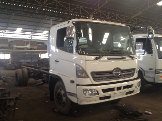 กำลังเก็บงานครับรอเจ้าของอยู่ HINO MEGA เครื่อง 260 แรงช่วงกระบะยาว 7.20 เมตร ยาง 900 ขอบ20 รีบๆเลยครับคันนี้วิ่งร่องสบายเครื่องแรงช่วงล่างใหญ่ สนใจโทรเลยครับ กำลังเก็บงานครับรอเจ้าของอยู่ HINO MEGA เครื่อง 260 แรงช่วงกระบะยาว 7.20 เมตร ยาง 900 ขอบ20 รีบๆเลยครับคันนี้วิ่งร่องสบายเครื่องแรงช่วงล่างใหญ่ สนใจโทรเลยครับ