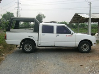 ๋KB 4 ประตูเครื่องฝาทอง 2500 พวงมาลัยพาวเวอร์