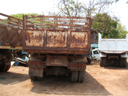 ขายรถบรรทุกฮีโน่ สิบล้อดั๊มพ์ F18 ราคา 680,000 บาท ขายรถบรรทุกฮีโน่ สิบล้อดั๊มพ์ F18 ราคา 680,000 บาท