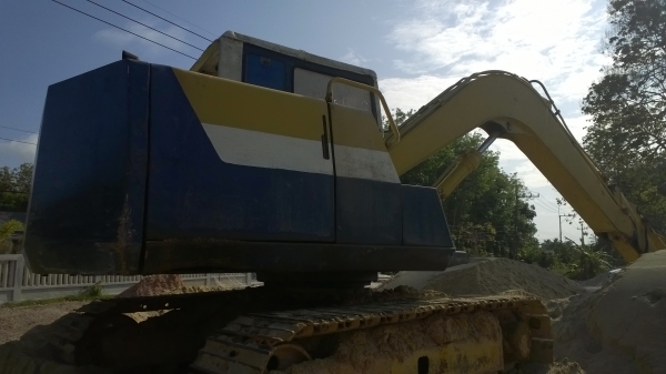 PC60-6 ,มีอินวอยล์ หัวเก๋งไม่สวย อย่างอื่นได้...เอวแน่นๆปั้มแน่น เครื่องแน่น ช่วงล่างสวย..