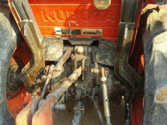 ขายรถไถ KUBOTA L4708 ดันหน้า ผาน6 รถสภาพเดิมๆไม่ได้ทำสีใหม่ พร้อมใช้งาน ทะเบียนพร้อมโอน