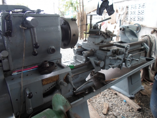 แท่นกลึง 2 เพลา เกียร์บล็อก อังกฤษ ไฟบ้าน  60,000  โทร 0898217996