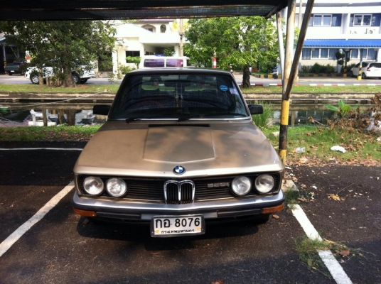 ขาย BMW 525 สีบรอนด์ทอง 50,000 บาทถ้วน