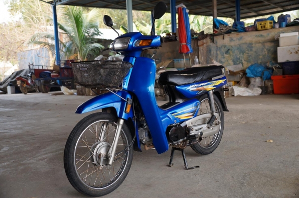 ขาย ดรีม สอง เดิม เดิม สวยสวย สีใหม่เครื่องดี มาก ๆ ทะเบียนพร้อมโอน แจ้งหยุดไว้ รถพร้อมใช้ ระบบไฟติดครบ