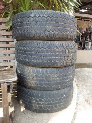 ขายยางมือสอง