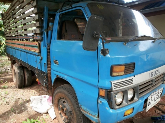**215,000 บ.ต่อรอง**ขาย6ล้อISUZU100HP เครื่อง4BB1 100แรงเครื่องแน่น แห้งดี แรง ช่วงล่าง110 คัสซีดี ไม่หักไม่ดาม มีบวมซับในกับซับบน กระบะพื้นไม้คอกไม้ สภาพดี ยาว4.30ม. ยาง8.25ดี6เส้น หัวดีสีดี มีแตกด้านซ้านคนนั่งนิดหน่อย เกียร์สั้น(เกียร์สาย)แล้ว โดยรวมพร้ **215,000 บ.ต่อรอง**ขาย6ล้อISUZU100HP เครื่อง4BB1 100แรงเครื่องแน่น แห้งดี แรง ช่วงล่าง110 คัสซีดี ไม่หักไม่ดาม มีบวมซับในกับซับบน กระบะพื้นไม้คอกไม้ สภาพดี ยาว4.30ม. ยาง8.25ดี6เส้น หัวดีสีดี มีแตกด้านซ้านคนนั่งนิดหน่อย เกียร์สั้น(เกียร์สาย)แล้ว โดยรวมพร้