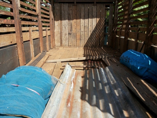 **315,000 บ.ต่อรอง**ขาย6ล้อราคาเบาๆ ISUZU NKR 110HP JAANKR58LK ห้างแท้หูช้าง เกียร์ยาว เครื่อง4BE1 110แรง เครื่องดีติดง่าย แรงดี ช่วงล่าง6น็อตHINO หน้า-หลัง คัสซีสวยเดิมไม่ผุ ไม่ดาม กระบะพื้นไม้คอกไม้ สภาพดีฝาทึบดี ยาง7.50 ดี6เส้น หัวเก๋งสีไม่สวยมีแตกมีลอ