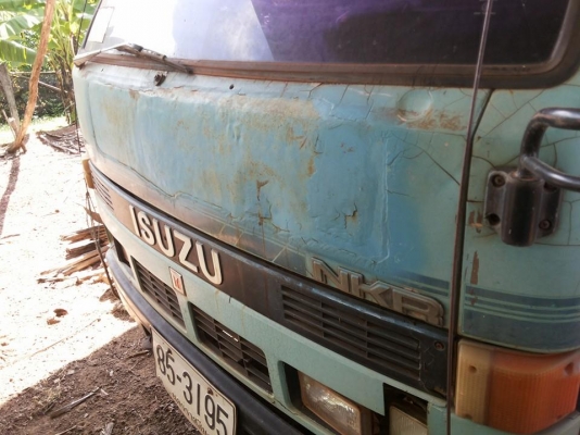 **315,000 บ.ต่อรอง**ขาย6ล้อราคาเบาๆ ISUZU NKR 110HP JAANKR58LK ห้างแท้หูช้าง เกียร์ยาว เครื่อง4BE1 110แรง เครื่องดีติดง่าย แรงดี ช่วงล่าง6น็อตHINO หน้า-หลัง คัสซีสวยเดิมไม่ผุ ไม่ดาม กระบะพื้นไม้คอกไม้ สภาพดีฝาทึบดี ยาง7.50 ดี6เส้น หัวเก๋งสีไม่สวยมีแตกมีลอ