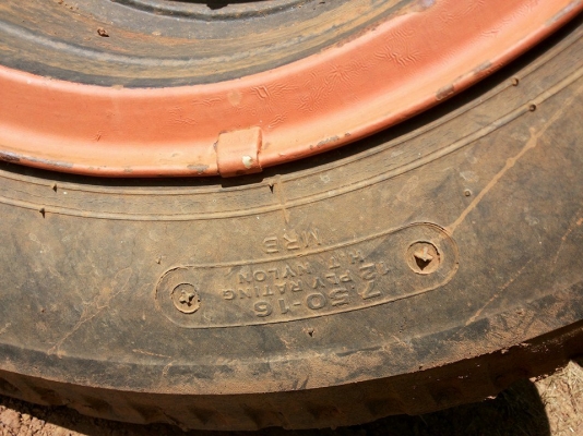 **315,000 บ.ต่อรอง**ขาย6ล้อราคาเบาๆ ISUZU NKR 110HP JAANKR58LK ห้างแท้หูช้าง เกียร์ยาว เครื่อง4BE1 110แรง เครื่องดีติดง่าย แรงดี ช่วงล่าง6น็อตHINO หน้า-หลัง คัสซีสวยเดิมไม่ผุ ไม่ดาม กระบะพื้นไม้คอกไม้ สภาพดีฝาทึบดี ยาง7.50 ดี6เส้น หัวเก๋งสีไม่สวยมีแตกมีลอ