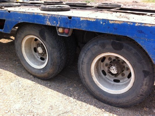 ขายรถ 10ล้อ เทลเลอร์ 2เพลาเกีร์ยสโล พร้อมใช้งาน ขายรถ 10ล้อ เทลเลอร์ 2เพลาเกีร์ยสโล พร้อมใช้งาน