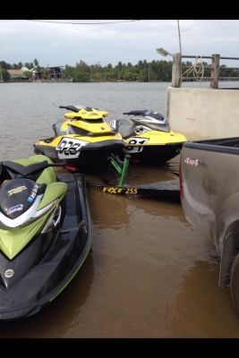 ขายSeadoo rxp215ซุปเปอร์ช้าต ราคา200000บาทพร้อมเทรลเลอร์ เรืออยู่แม่กลอง จ.สมุทรสงคราม โทร 0818613783 ขายSeadoo rxp215ซุปเปอร์ช้าต ราคา200000บาทพร้อมเทรลเลอร์ เรืออยู่แม่กลอง จ.สมุทรสงคราม โทร 0818613783