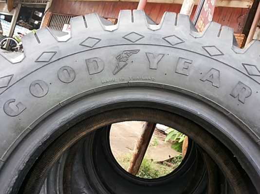 ขายยาง ก.ไก่ Goodyear ดอกเต็มๆ