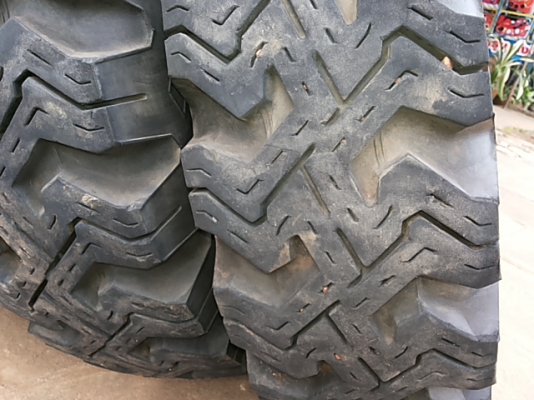 ขายยาง ก.ไก่ Goodyear ดอกเต็มๆ