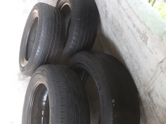 ยาง 195/65R15 ปี10 สวยๆ 4 เส้น ราคา 1200 บาท ยาง 195/65R15 ปี10 สวยๆ 4 เส้น ราคา 1200 บาท