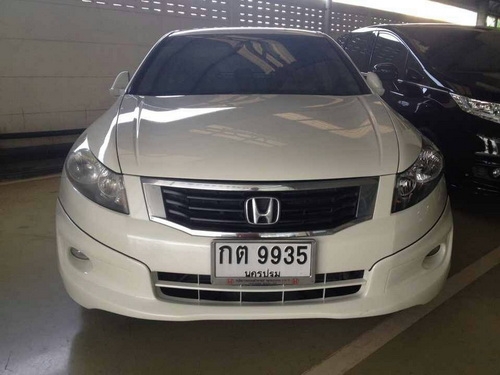 ขายHONDA ACCROD ปี 2010 สีขาวเครื่อง 2.4