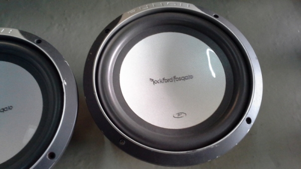 ลำโพง Sub Woofer Rockford Fosqate ขนาด 10 นิ้ว สวย ดี ถูก
