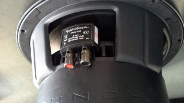 ลำโพง Sub Woofer Rockford Fosqate ขนาด 10 นิ้ว สวย ดี ถูก