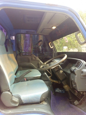 ขายรถดั้ม ISUZU ยูโร 2 เครื่อง100 แรงม้า NKR