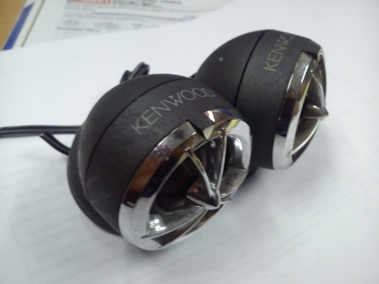 ทวิสเตอร์ KENWOOD แบบทรงโดม เสียงนุ่มไม่บาดหู ปรับทิศทางได้ ของมือสองญี่ปุ่นครับ ทวิสเตอร์ KENWOOD แบบทรงโดม เสียงนุ่มไม่บาดหู ปรับทิศทางได้ ของมือสองญี่ปุ่นครับ