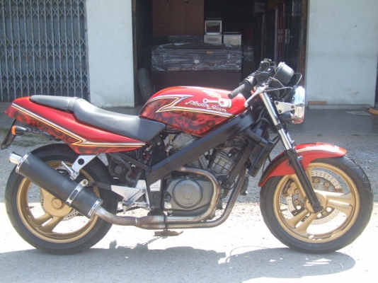 ขาย BOSS 400 เครื่องดี สีสวย พร้อมขี่ ทะเบียนแท้