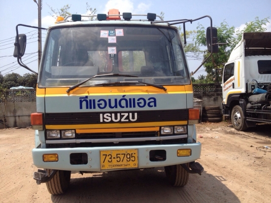 รถสิบล้อติดเครน