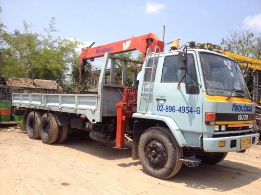 รถสิบล้อติดเครน