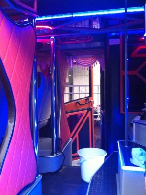 ขายรถทัวร์ 2 ชั้น 8 ล้อ พร้อมทะเบียน