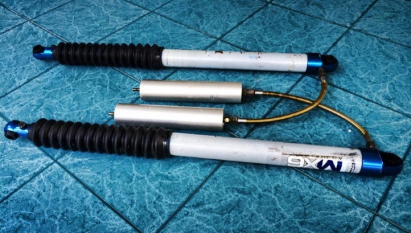 ขายโช้ค Procomp mx6 subtank ยาว32นิ้ว USA ถูกๆครับ