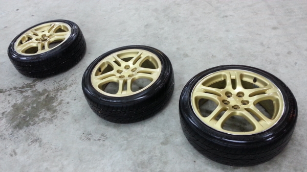 เศษล้อ Altis plius และมีอีกหลายรุ่นและมีล้อเดิมอีกหลายรุ่น หารุ่นไหนอยู่ติดต่อสอบถามมาครับ เศษล้อ Altis plius และมีอีกหลายรุ่นและมีล้อเดิมอีกหลายรุ่น หารุ่นไหนอยู่ติดต่อสอบถามมาครับ