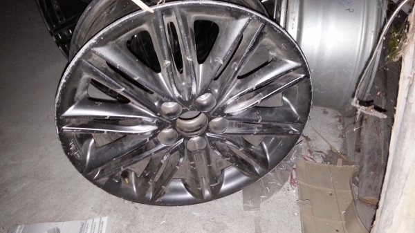 เศษล้อ Altis plius และมีอีกหลายรุ่นและมีล้อเดิมอีกหลายรุ่น หารุ่นไหนอยู่ติดต่อสอบถามมาครับ เศษล้อ Altis plius และมีอีกหลายรุ่นและมีล้อเดิมอีกหลายรุ่น หารุ่นไหนอยู่ติดต่อสอบถามมาครับ