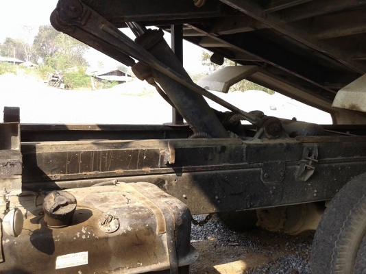 ขายรถดั้ม 10 ล้อ 2 เพลา เครื่่อง 6D17 220 แรงม้า