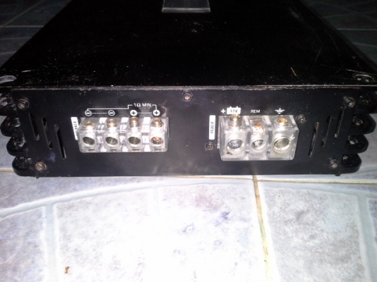 ขายชุดซับ 12" ว้อยคู่ กับแอมป์ class d