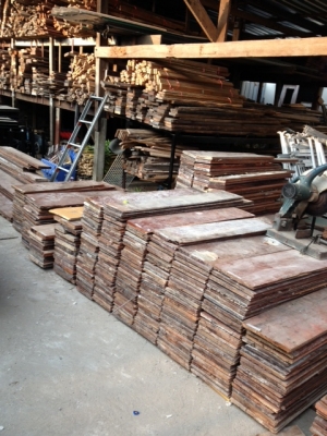 ไม้มะค่าไม้พื้น  หน้า 10 หนาประมาณ 1 นิ้วรางลิ้น