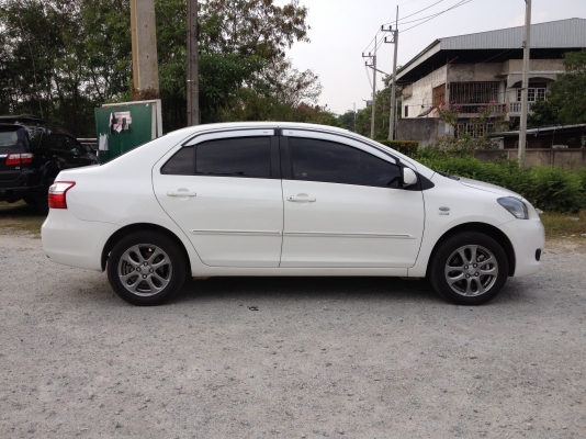 VIOS ตัว E (ตัวพิเศษฉลองครบรอบ 50 ปี)