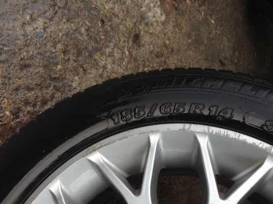 แม็คซ์-ยางขอบ14 ขนาด 185/65-14 มิชลิน. มี2เส้นครับ