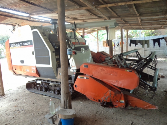 ขายถูกๆคับรถพร้อมใช้งาน385000บาท รถเกียวคูโบต้าอุ้ม68 สภาพดีเอาไปใช้งานได้เลยคับ