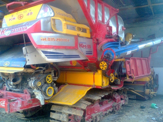 ขายรถเกี่ยวข้่าวศักดิ์พัฒนาเช็คลงนาปังแล้วพร้อมเทเลอร์สิบล้อปรับราคา890000บาท