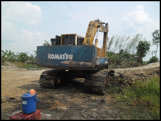 แมคโคร PC 200 รุ่น 3