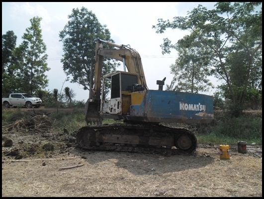 แมคโคร PC 200 รุ่น 3